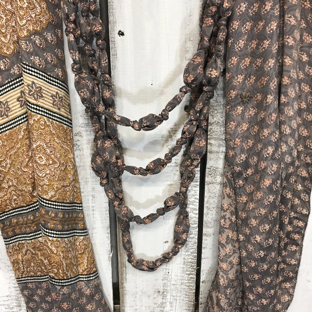 Infinity Necklace Scarf covered beads - Picture 5 of 7